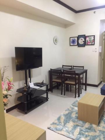 Wind Residences Tower 4 18Th Floor Tagaytay City Esterno foto